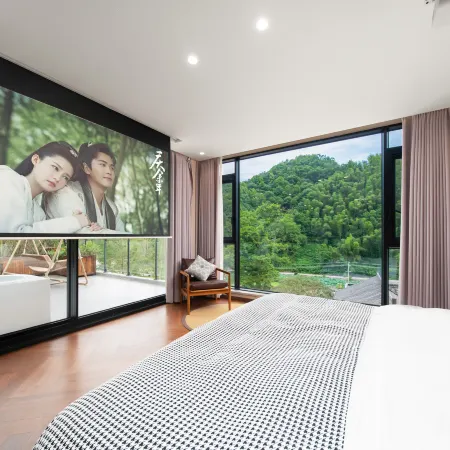 Longyin Gushu Tea-themed Stay