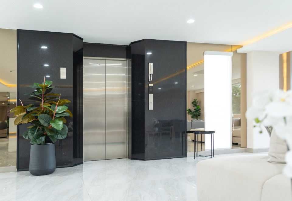 Oriole Residence - Suvarnabhumi의 깨끗한 객실 모습