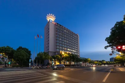 Sunkist International Hotel