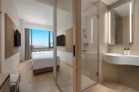 LIVING MINYOUN PERENNIAL TIANJIN(Tianjinnan Railway Station West Square) Hotel a Tianjin South Station/Huayuan Technology Industrial Park