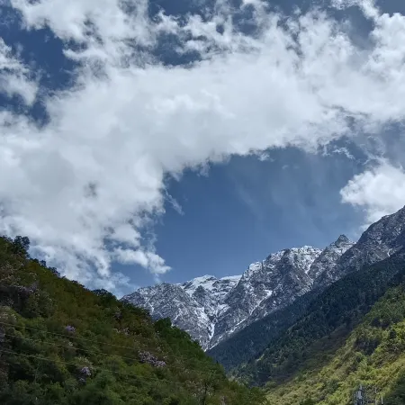 Lvxiang · Encounter Resort Audio-Visual Hotel (Kangding)