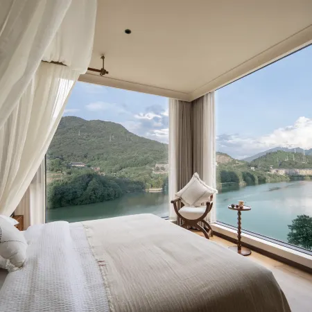 Dongjiang Lake Moye Flower Sunset Homestay