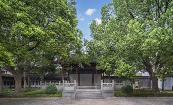 Yanguan Chaoyuezhicheng Xuande Gate Hotel
