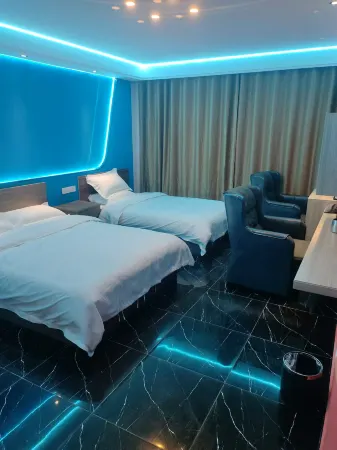 Half Sugar E-sports Hotel (Ji'an Railway Station)