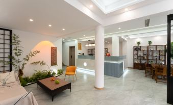 Yique Ge Homestay (The Tourist Center near the Northwest of Longmen Grottoes)