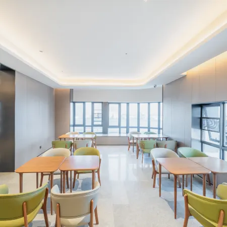 JI Hotel (Jiangmen East Station Jianghai Wanda Plaza Branch)