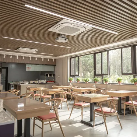 Youjia Smart Hotel (Yutian Railway Station)