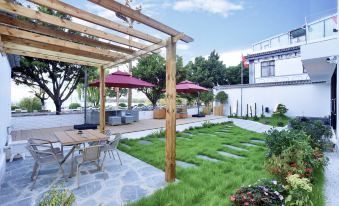 Dali Dianxi Quanxi Seascape Garden Homestay (Erhai Park Branch, Dali High speed Railway Station)