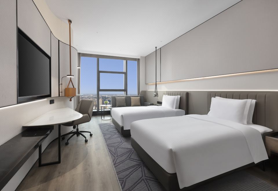 2. 크라운 플라자 ..