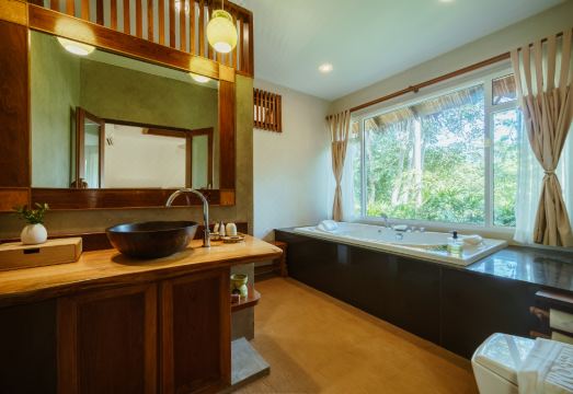 4. 반 사이나이 리..