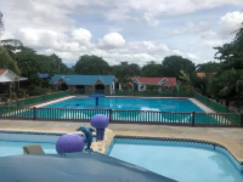 RedDoorz Near Gaisano Grand Cordova Hotels in Cordova