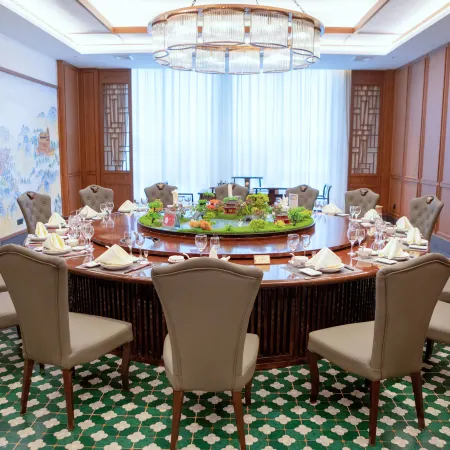 Plum Garden International Hotel