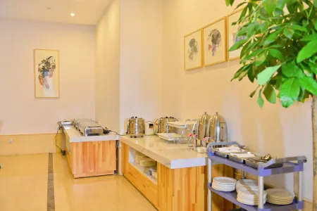 Luoyang Konggang International Grand Hotel (Beijiao Airport) Отели рядом с Аэропорт Люян