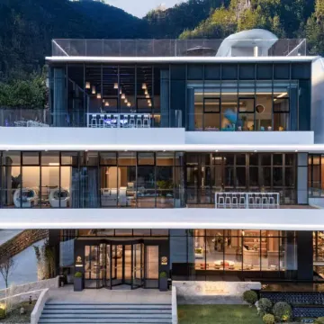 Blossom Land Zhongnan Mountain Villge