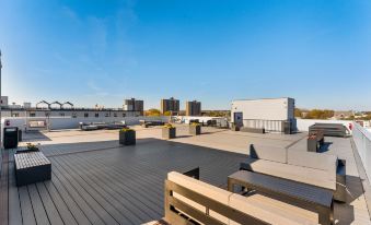4211 Suites