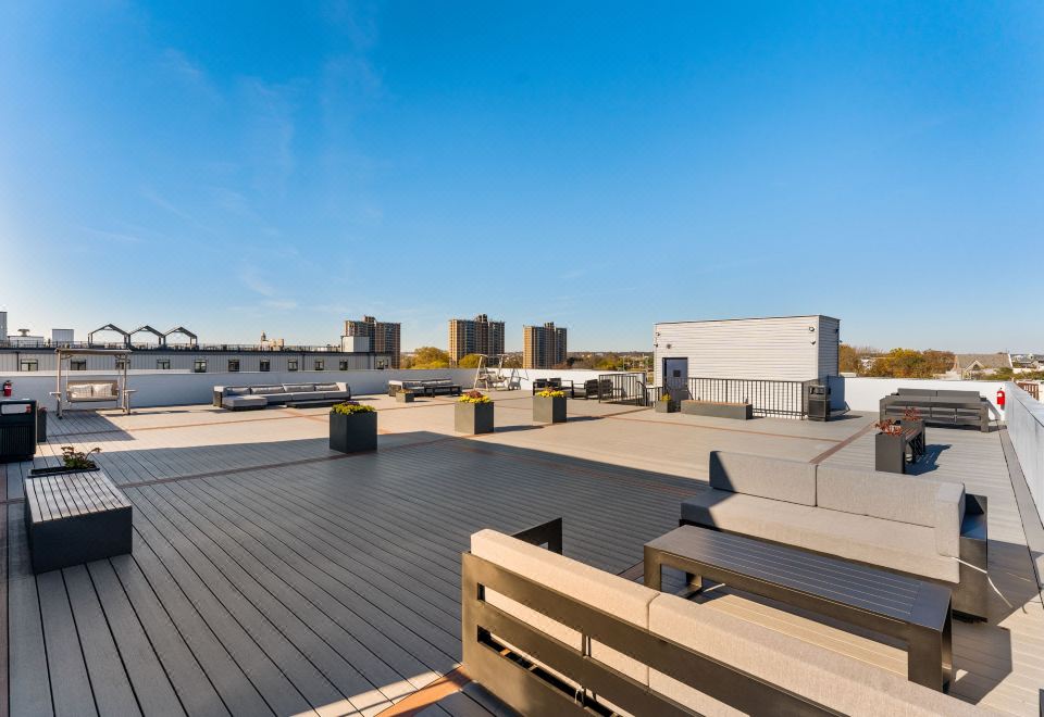 4211 Suites