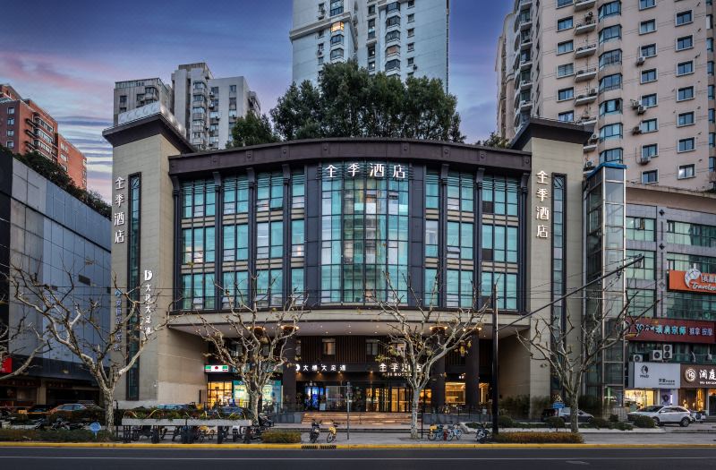JI Hotel (Shanghai Wuning Road Subway Station)