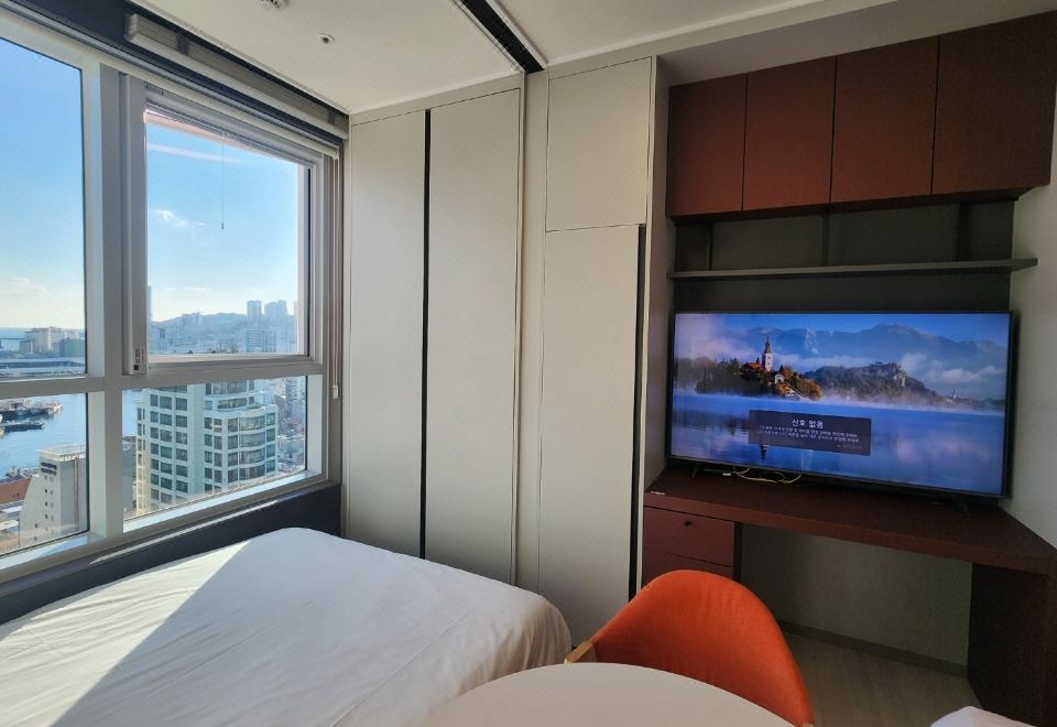 2. 더 베이먼트 레..