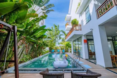 Palm Riverside Boutique Hotels in 