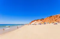 BnB Homes Falésia Beach Cozy Apartment with Terrace & 2 Swimming Pools