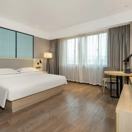 Echarm Hotel (Chongzuo Youyi Avenue South Railway Station)