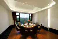 Luoyang Yishe Hotel (Luoyang Museum China National Flower Garden)