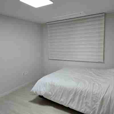 mandarno Rooms