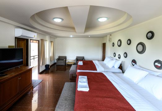 2. 파루앙 레지던스..