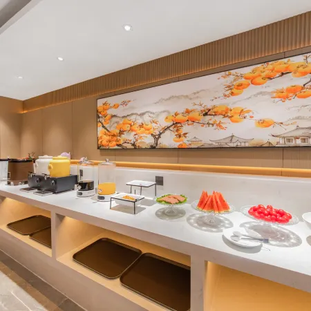 Yanqi Yindu Business Hotel (People's Square)