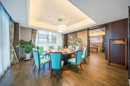 Haizhongzhou International Hotel Отели рядом с достопримечательностью «Wugongshi Wharf»