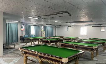 Yuzhi Starry Sky Hotel (Tianfu International Airport Branch)