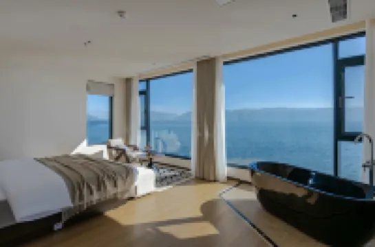 Shang'er Hyatt Seaview Hotel (Dali Erhai S Bay Ecological Corridor Branch)