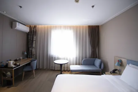 Homeinn · neo (Jilin Xiamen Street) Отели рядом с достопримечательностью «Jiangcheng Square»