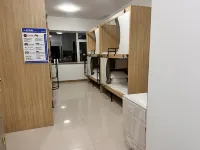 Qingju Hostel (Weihai North Station) - Esports