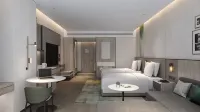 Holiday Inn & Suites Shanghai Changfeng Hotels in Shanghai