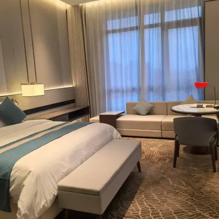 Jingmao Hotel (International Glasses City Danyang Railway Station)