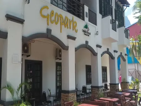 Capital O 91179 Geopark Oriental Village Boutique Hotel Отели рядом с достопримечательностью «Мост неба в Ланкави»