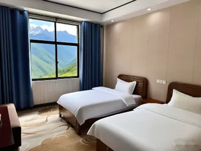 稲城樂樂ホテル（香格里拉鎮） Langjiling Temple of Gongga周辺のホテル