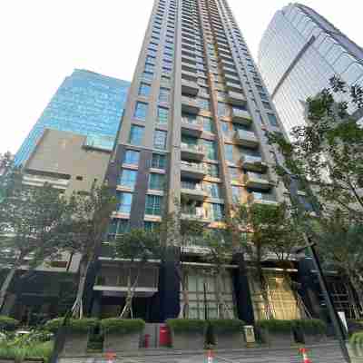 Top-tier luxury Senopati suite Jakarta Hotel Exterior