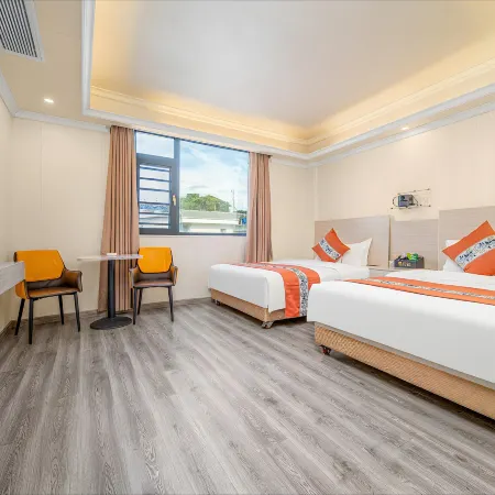 Shell Hotel (Sanqi City, Near Wuzhou Jinhui Coach Station)