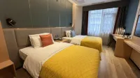 Fengqing Taihe Serenity Boutique Hotel (Fengqing Bus Station)