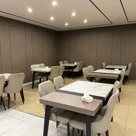 Mangkang Rumei Resort Hotel (Zhuka Bridge)