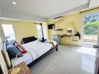 Anyavee Chom by the Sea