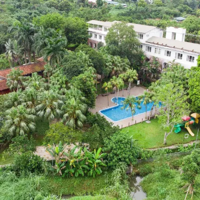 Lumiere Family Retreat & Villas Ba Vi Hà Noi Các khách sạn gần Khu du lịch Thiên Sơn Suối Ngà