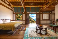 Tengri Khagan · Weizhou Manor