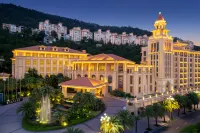 Sunshine Hotel Bazhong