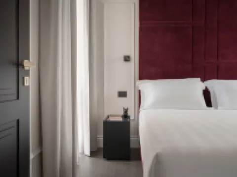 Casa Guttmann Hotels near Trevi Fountain