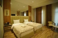 Karvon Plaza Hotel