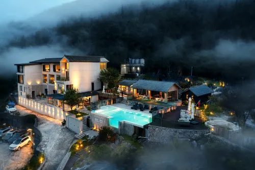 Wan Feng Lin QingChenMuYun, south-west Guizhou