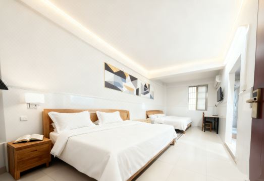 Luojia Apartment 이미지